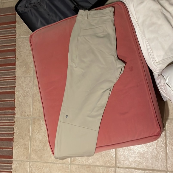 Lululemon khaki golf pants 30x32 - Picture 2 of 4